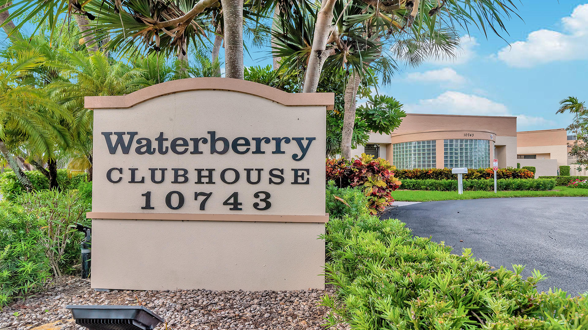10586 180th Place South Boca Raton, FL 33498 - Photo 30 of 40 Front shot (4)