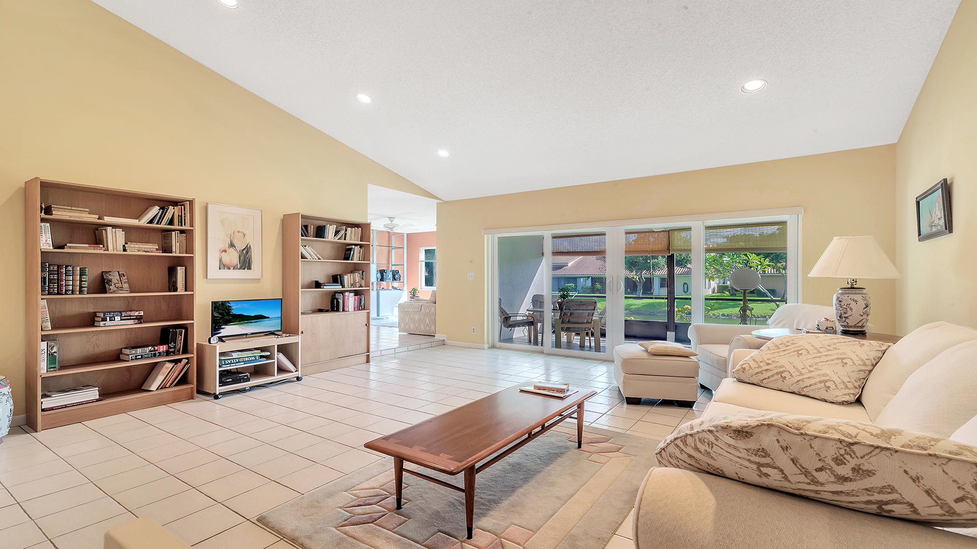 10586 180th Place South Boca Raton, FL 33498 - Photo 3 of 40 Living area (1 (1)