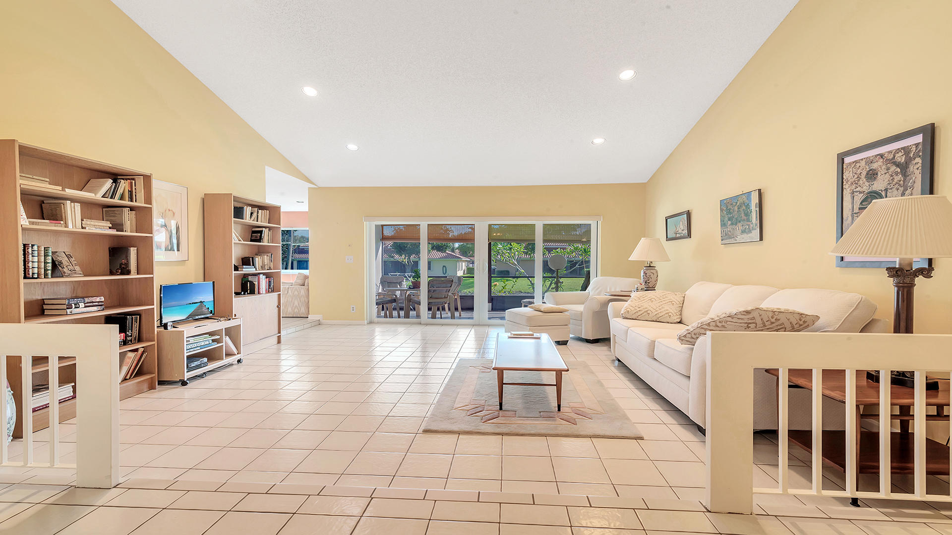 10586 180th Place South Boca Raton, FL 33498 - Photo 4 of 40 Living area (1 (7)