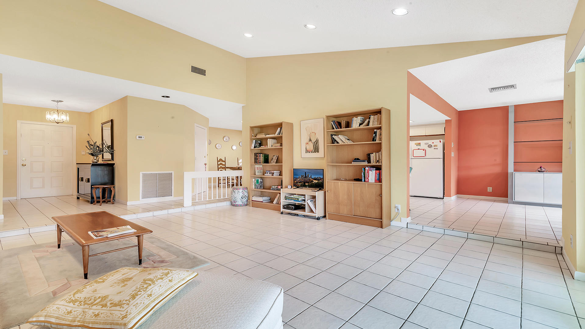 10586 180th Place South Boca Raton, FL 33498 - Photo 6 of 40 Living area (1 (3)