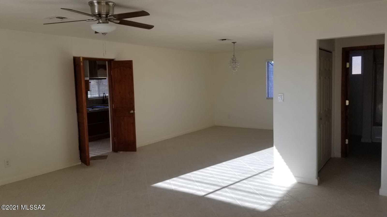 897 Via Savalza Rio Rico, AZ 85648 - Photo 20 of 27 a view of an empty room