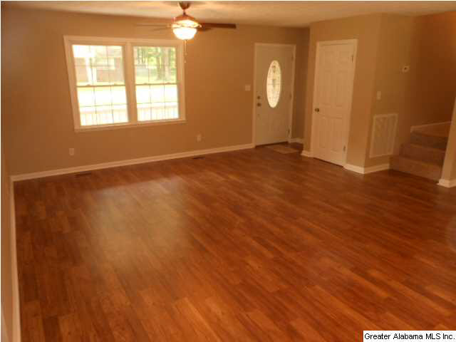 917 Hilton Road Anniston, AL 36207 - Photo 2 of 9