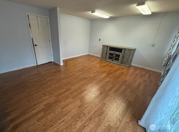$1,645 | 9222 Silverdale Way Northwest, Silverdale, WA 98383