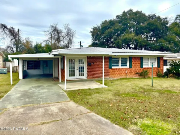 $1,100 | 617 Chickasaw Drive, Opelousas, LA 70570