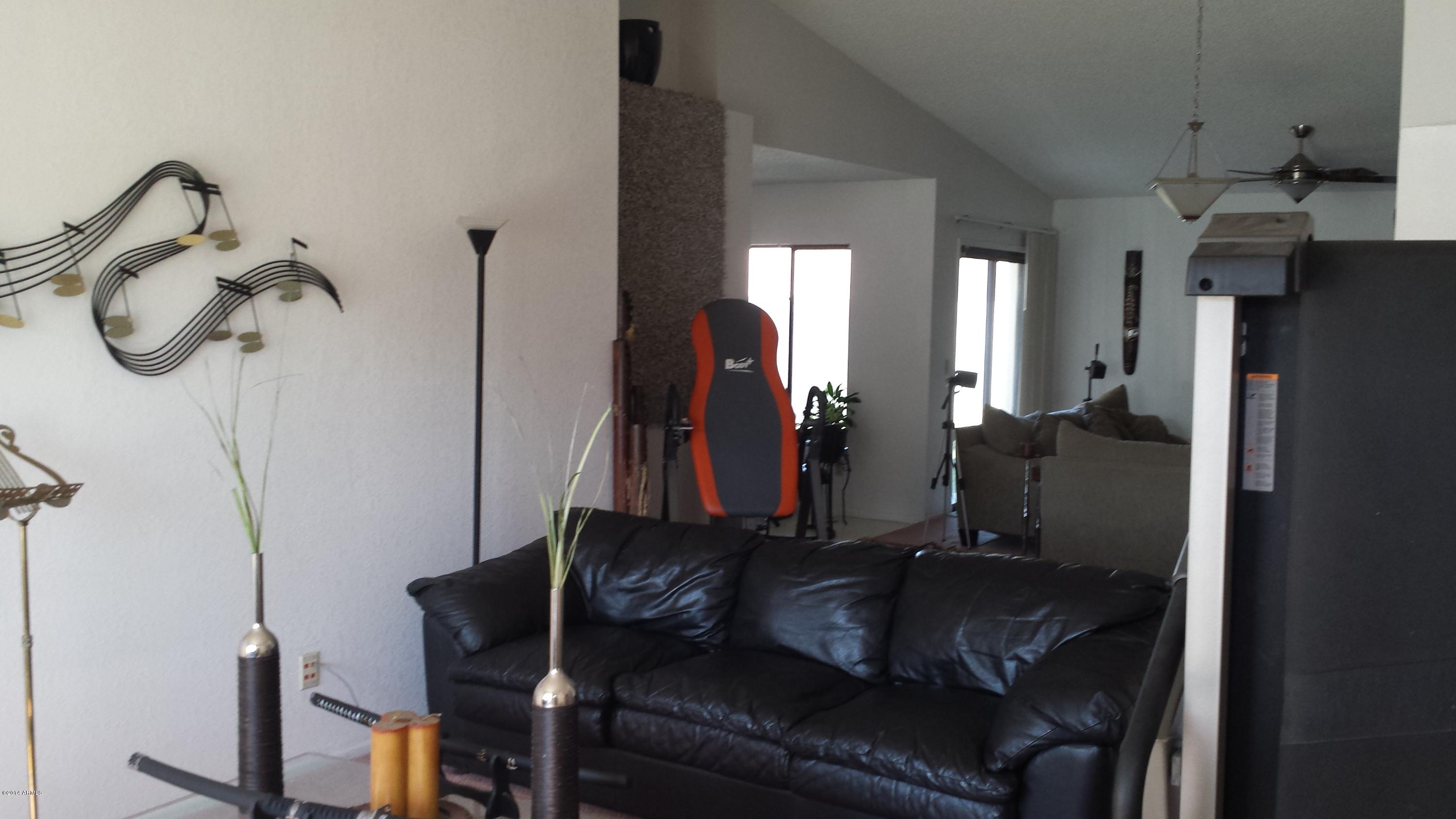 1434 East Fremont Road Phoenix, AZ 85042 - Photo 8 of 29 Jan pics 284