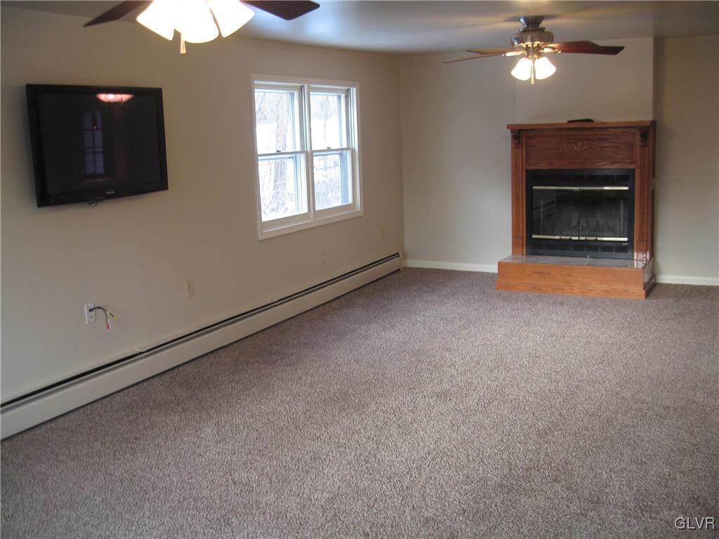 2009 Springtown Hill Road Hellertown, PA 18055 - Photo 11 of 39