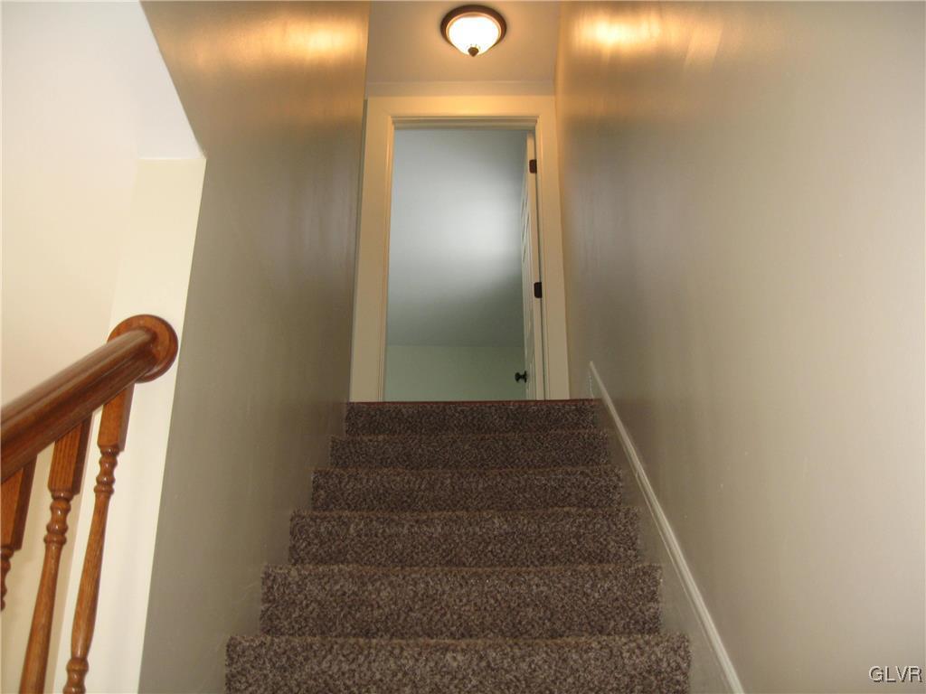 2009 Springtown Hill Road Hellertown, PA 18055 - Photo 18 of 39 a view of entryway