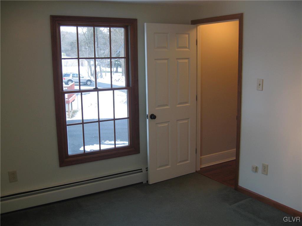 2009 Springtown Hill Road Hellertown, PA 18055 - Photo 21 of 39