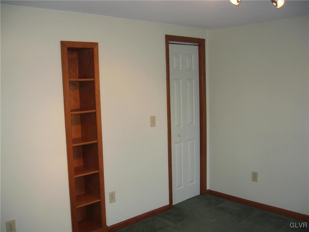2009 Springtown Hill Road Hellertown, PA 18055 - Photo 22 of 39