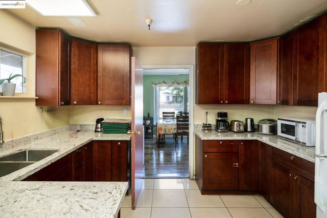 $3,100,000 | 18905 Standish Avenue, Hayward, CA 94541