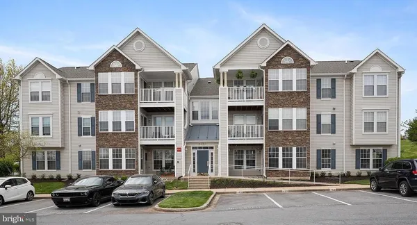 $299,000 | 5600 Avonshire Place, Unit J, Frederick, MD 21703