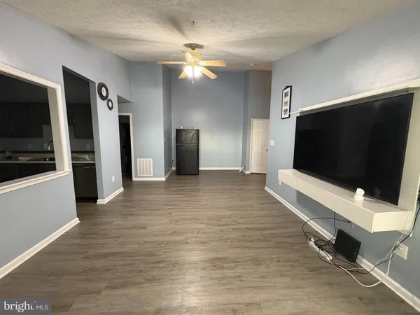 $299,000 | 5600 Avonshire Place, Unit J, Frederick, MD 21703