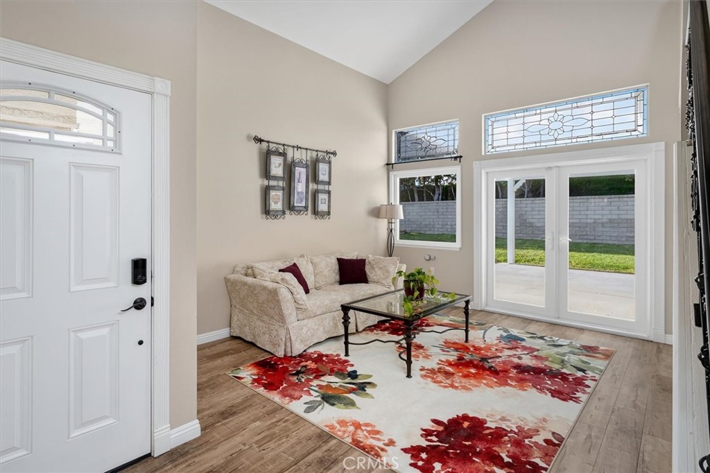 19447 Old Friend Road Canyon Country, CA 91351 - Photo 6 of 46 Living Room