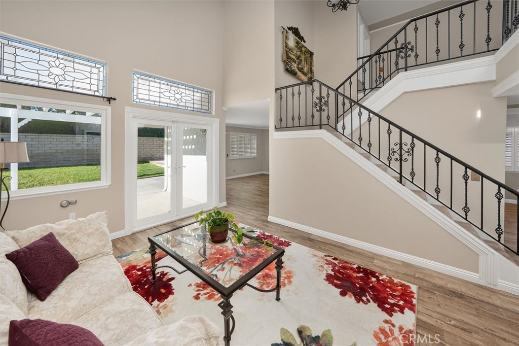 19447 Old Friend Road Canyon Country, CA 91351 - Photo 8 of 46 Living Room