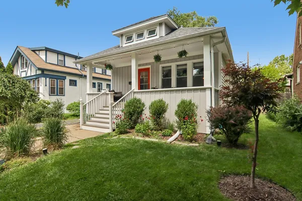 $537,777 | 404 Shenstone Road, Riverside, IL 60546