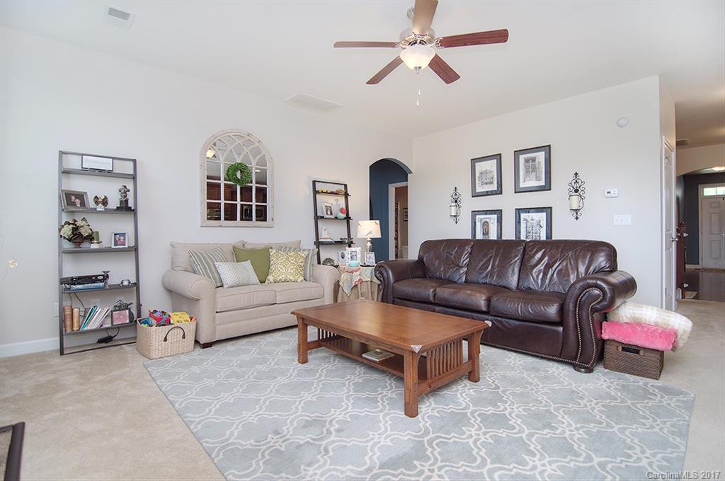 4201 Bright Road Charlotte, NC 28214 - Photo 9 of 24 Gallery Image 9