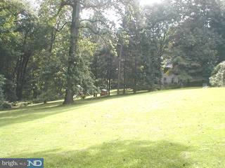 1354 Old Ford Road Huntingdon Valley, PA 19006 - Photo 3 of 6