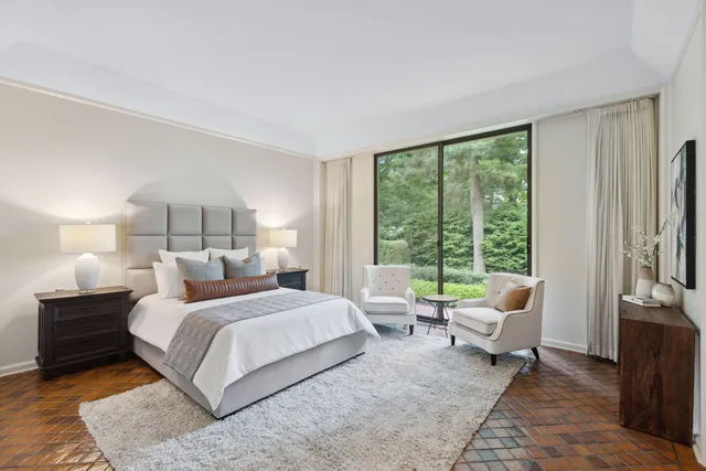 $3,895,000 | 240 Shore Acres Circle, Lake Bluff, IL 60044