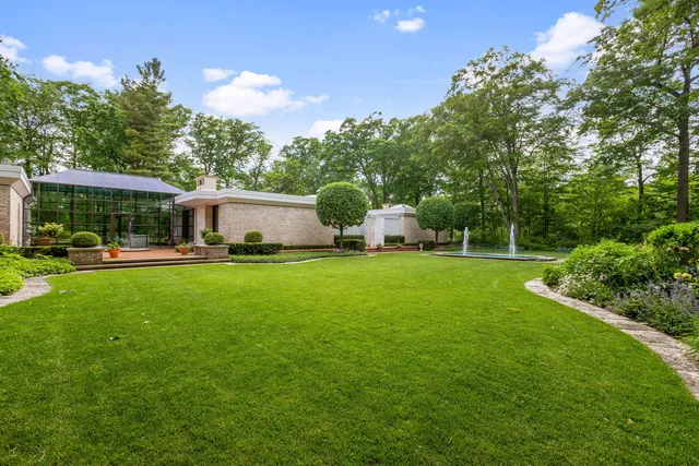 $3,895,000 | 240 Shore Acres Circle, Lake Bluff, IL 60044