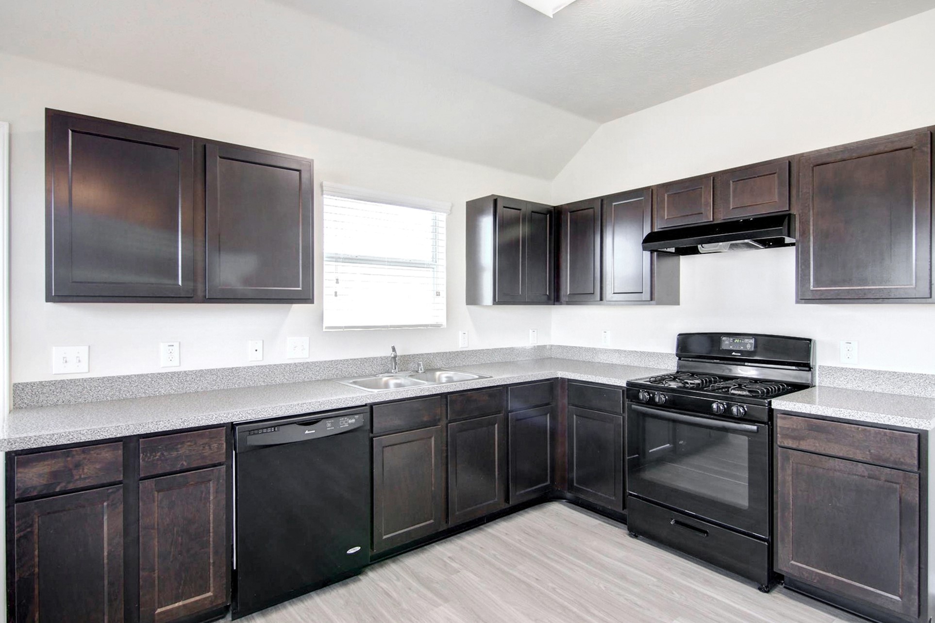 5401 Rio San Juan Street Rosharon, TX 77583 - Photo 4 of 14