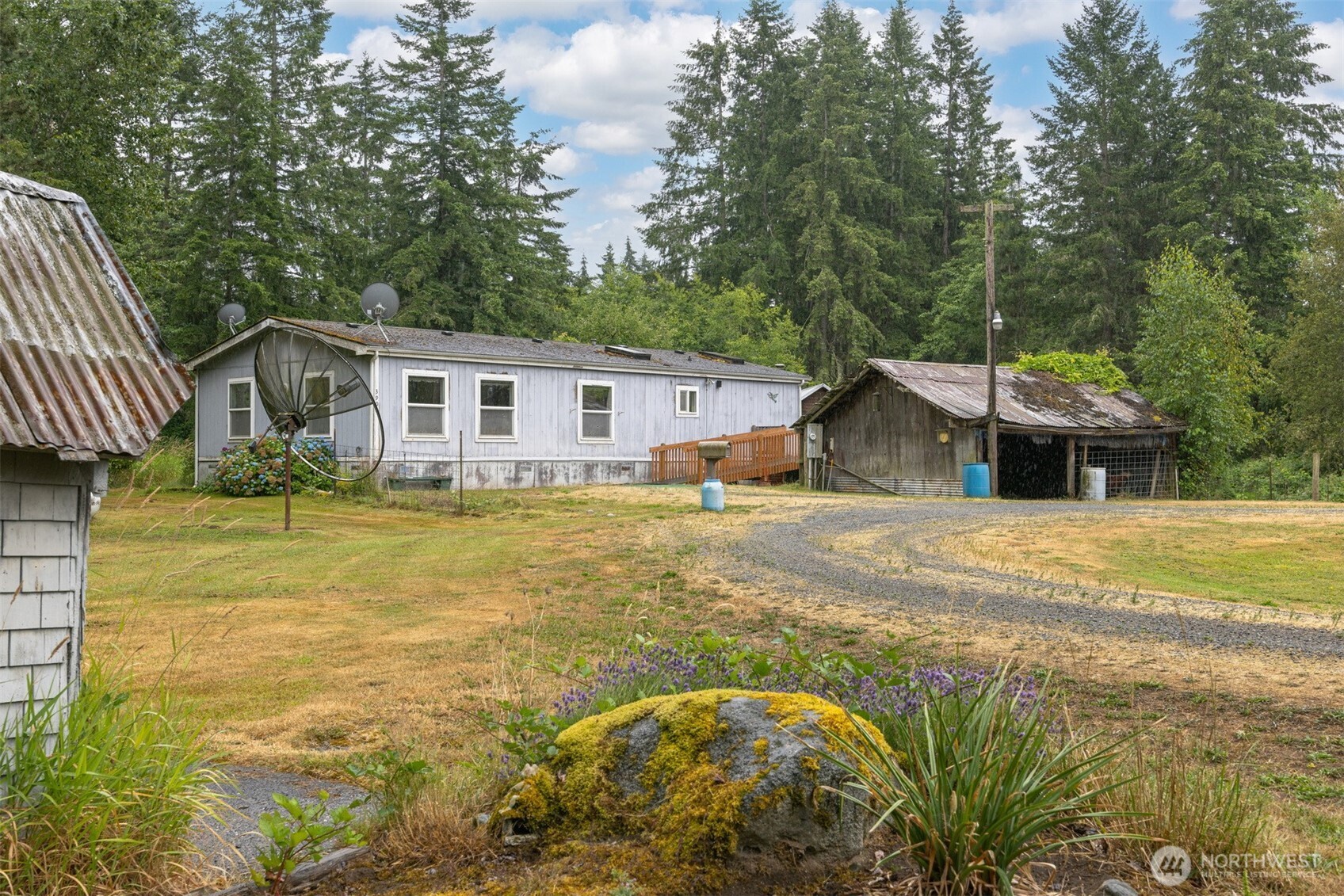 3908 Holtzheimer Trail Road Blaine, WA 98230 - Photo 33 of 40