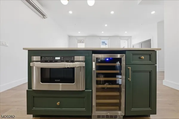 $615,000 | 21 Lincoln Park, Unit 302, Newark, NJ 07102