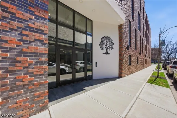 $615,000 | 21 Lincoln Park, Unit 302, Newark, NJ 07102