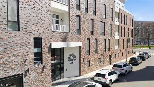 $615,000 | 21 Lincoln Park, Unit 302, Newark, NJ 07102