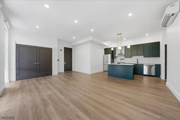 $615,000 | 21 Lincoln Park, Unit 302, Newark, NJ 07102