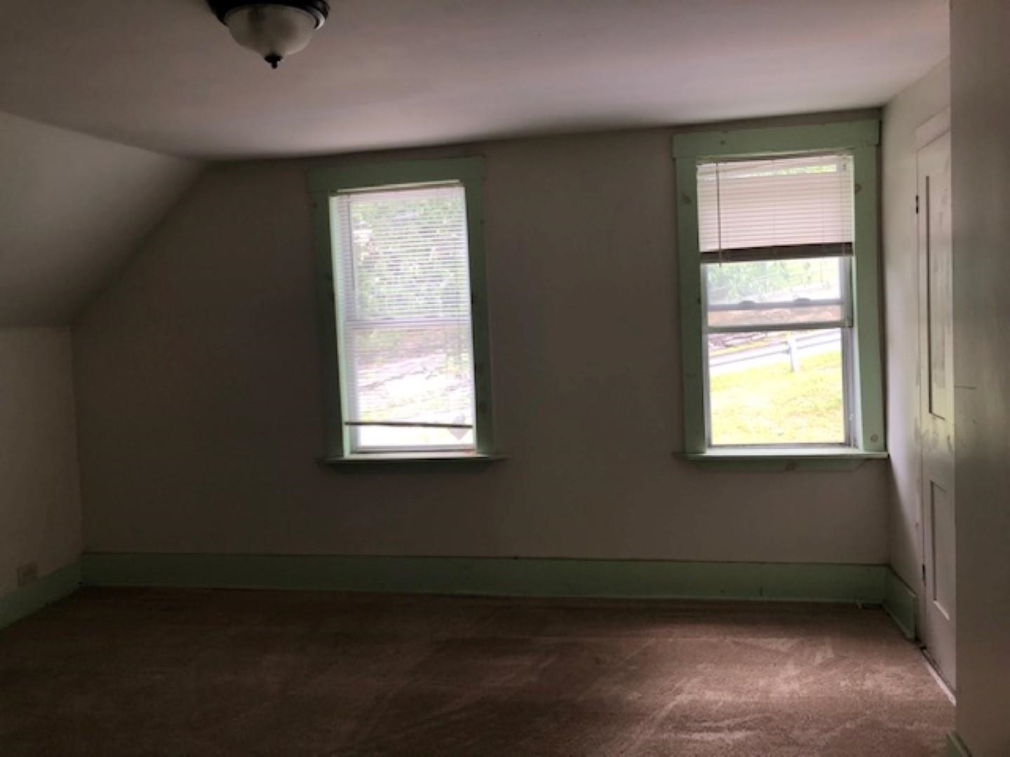 57 Summer Street Springfield, VT 05156 - Photo 5 of 34