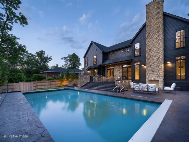 $3,390,000 | 1180 Oak Ridge Drive, Glencoe, IL 60022