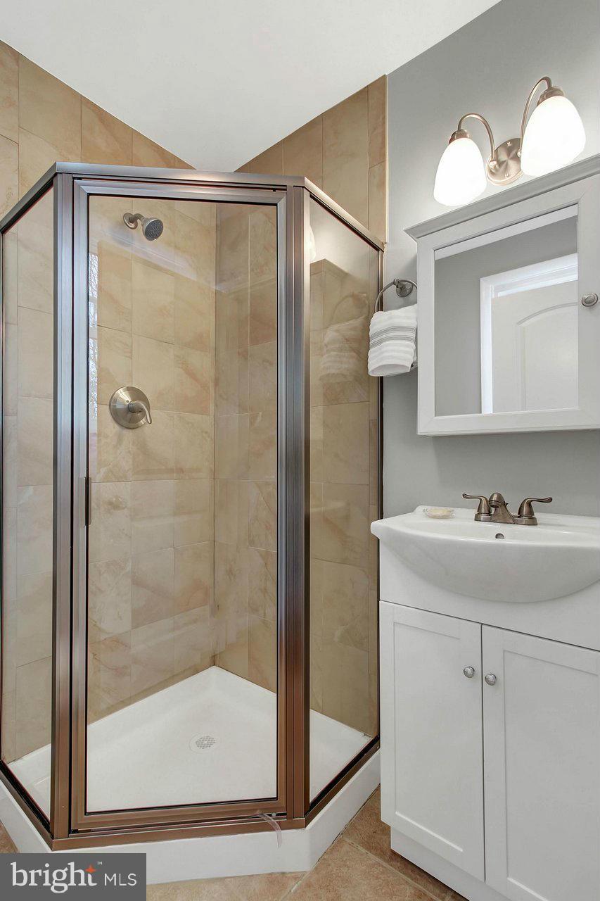 8607 Lugano Road Randallstown, MD 21133 - Photo 12 of 30 Bath (Master)