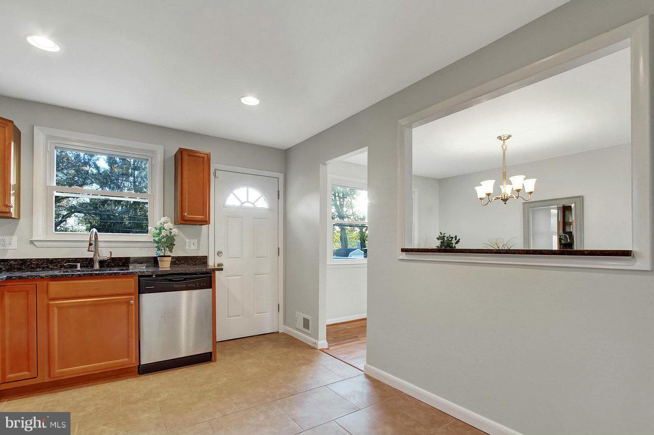 8607 Lugano Road Randallstown, MD 21133 - Photo 7 of 30 Kitchen