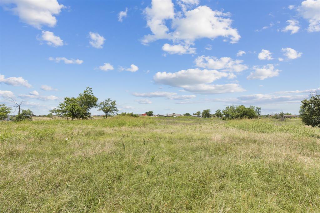 402 Sunflower Drive Valley View, TX 76272 - Photo 6 of 16 a view of a lake