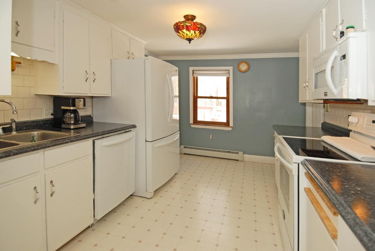 10 Ford Quint Road North Berwick, ME 03906 - Photo 15 of 27 Kitchen