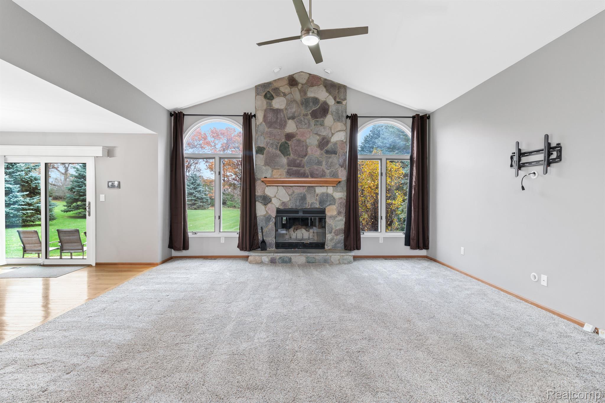 1902 Clover Ridge Drive Howell, MI 48843 - Photo 10 of 46 Gallery Image 10