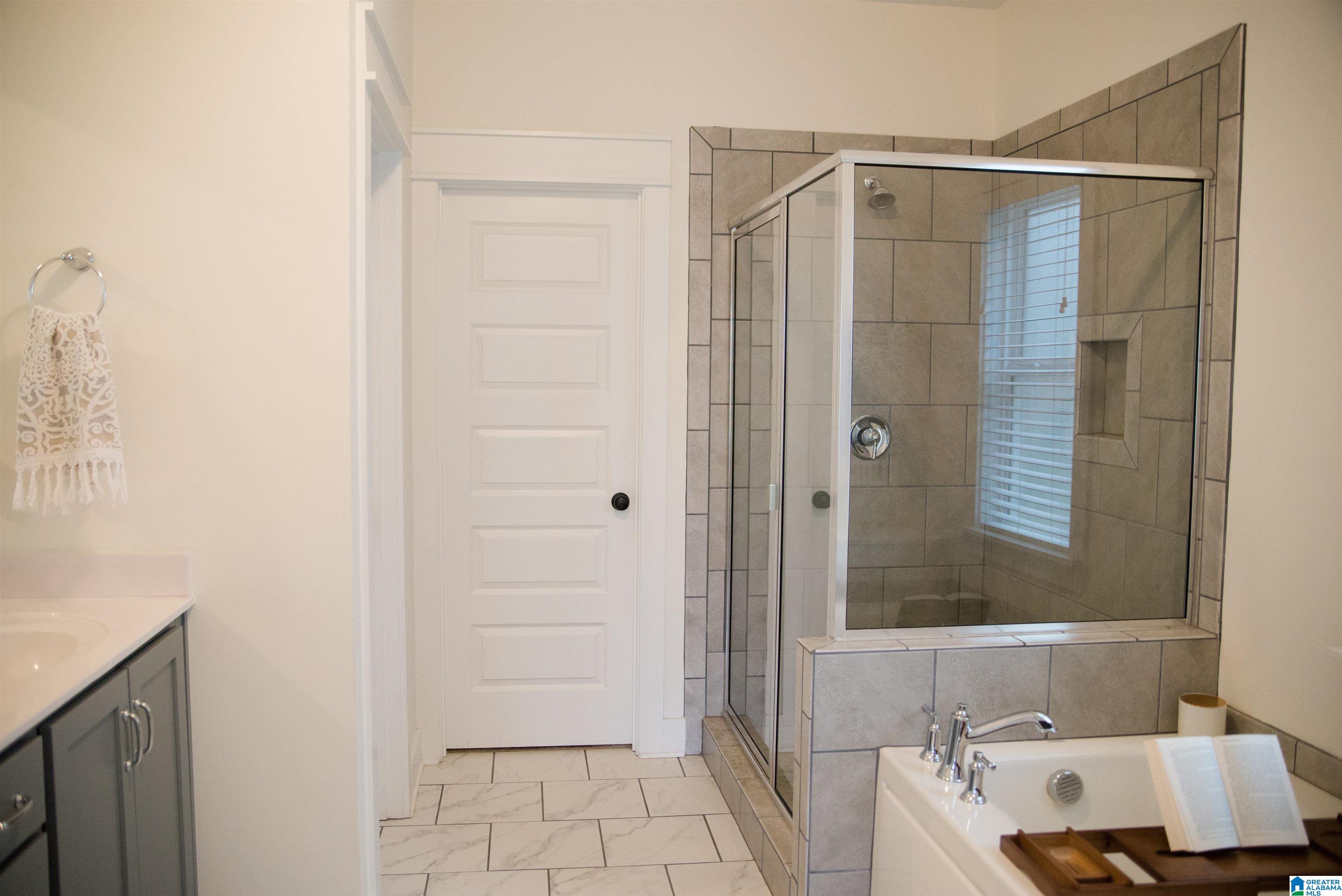 2724 Village Lane Birmingham, AL 35211 - Photo 13 of 26