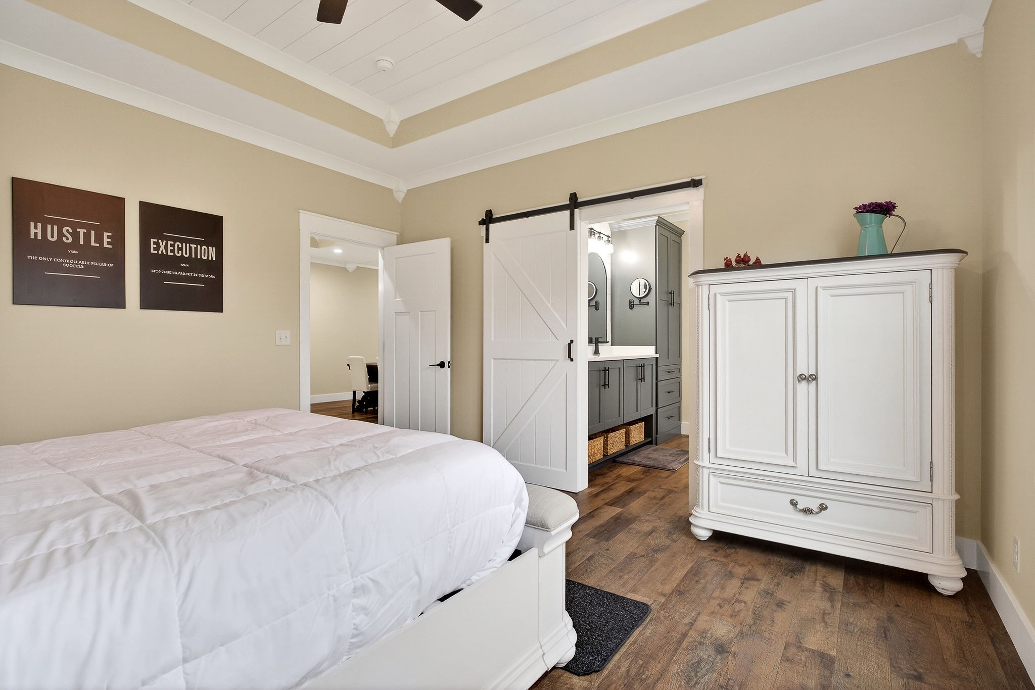 381 Rivercliff Road McMinnville, TN 37110 - Photo 19 of 46 a spacious bedroom with a bed and a refrigerator
