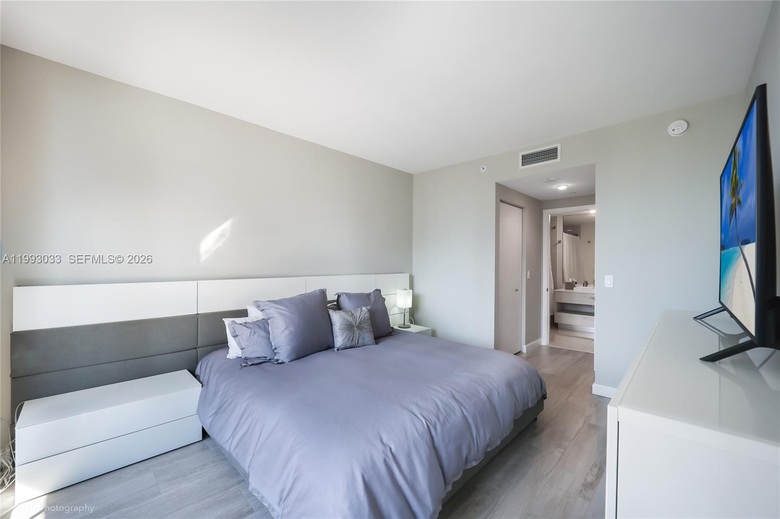 55 Southwest 9th Street, Unit 3004 Miami, FL 33130 - Photo 9 of 29 Photo 9