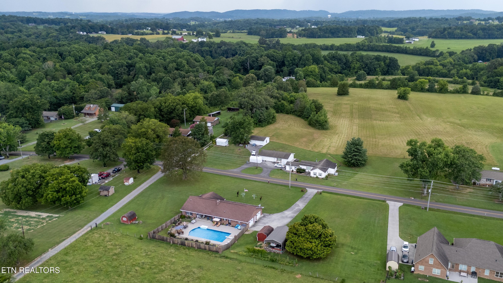 4516 Pea Ridge Road Maryville, TN 37804 - Photo 43 of 49 Gallery Image 43