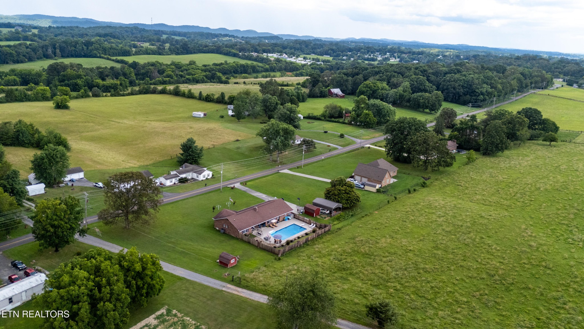 4516 Pea Ridge Road Maryville, TN 37804 - Photo 47 of 49 Gallery Image 47