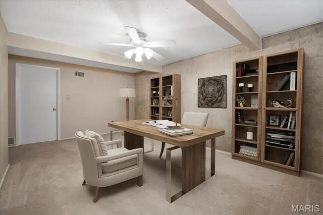 $189,900 | 11846 Sologne Court, Maryland Heights, MO 63043