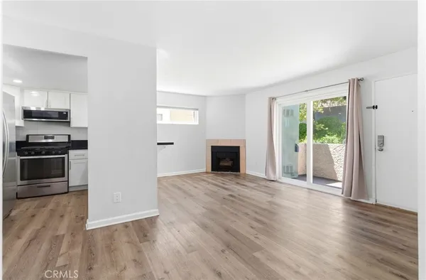 $2,800 | 18209 Sierra Highway, Unit 30, Canyon Country, CA 91351