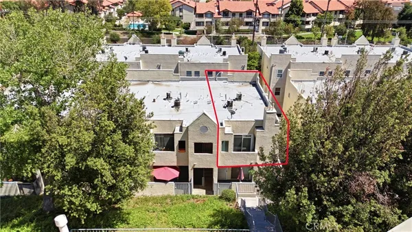 $2,800 | 18209 Sierra Highway, Unit 30, Canyon Country, CA 91351