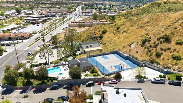 $2,800 | 18209 Sierra Highway, Unit 30, Canyon Country, CA 91351
