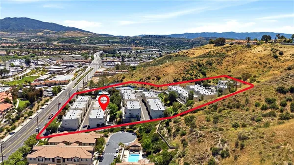$2,800 | 18209 Sierra Highway, Unit 30, Canyon Country, CA 91351