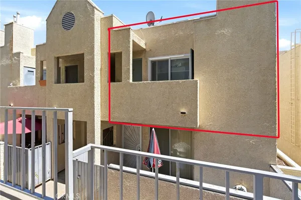 $2,800 | 18209 Sierra Highway, Unit 30, Canyon Country, CA 91351