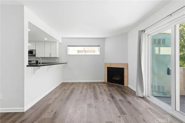$2,800 | 18209 Sierra Highway, Unit 30, Canyon Country, CA 91351