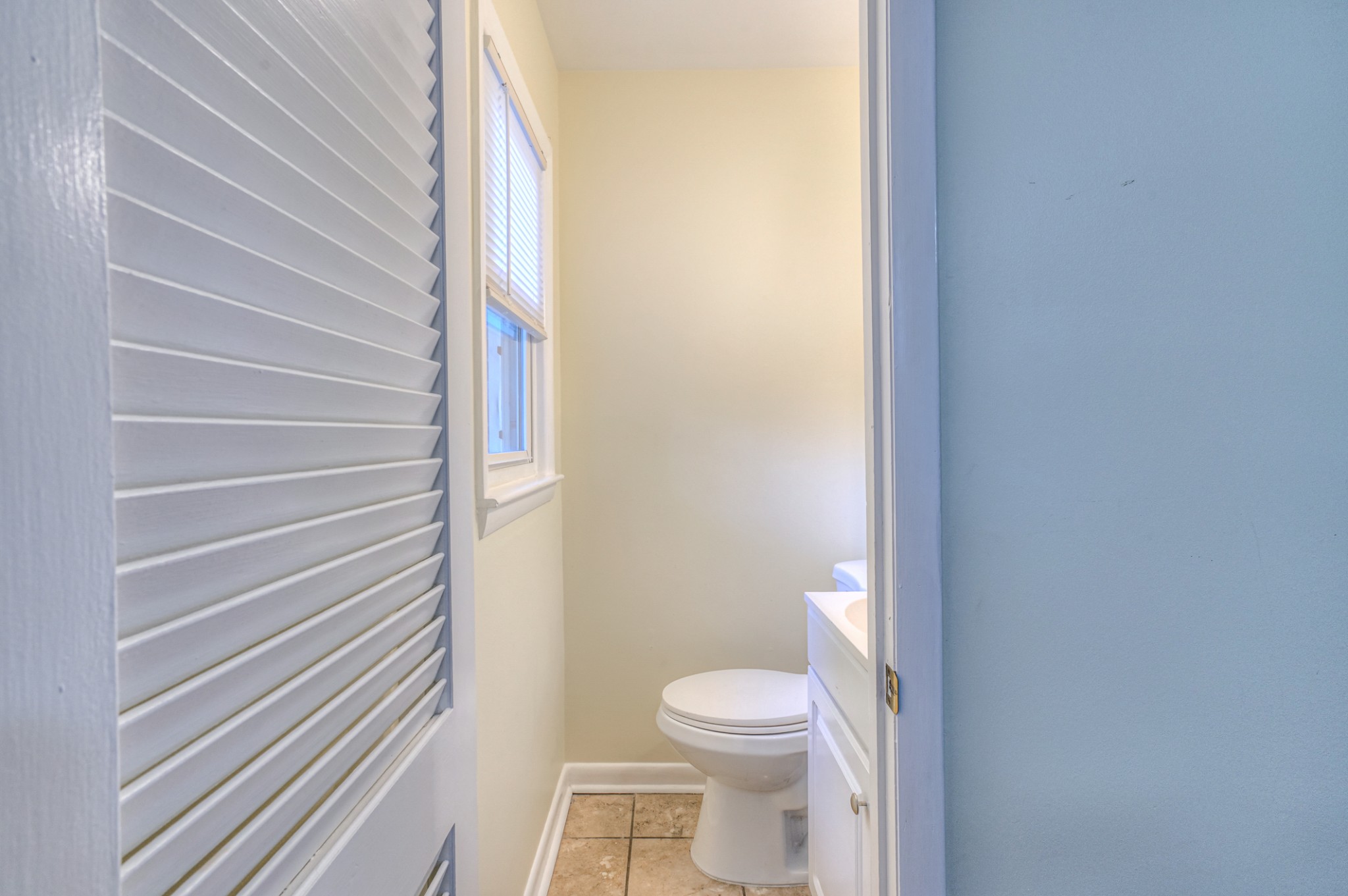 1827 Middle Tennessee Boulevard Murfreesboro, TN 37130 - Photo 13 of 21 a bathroom with a toilet and a shower