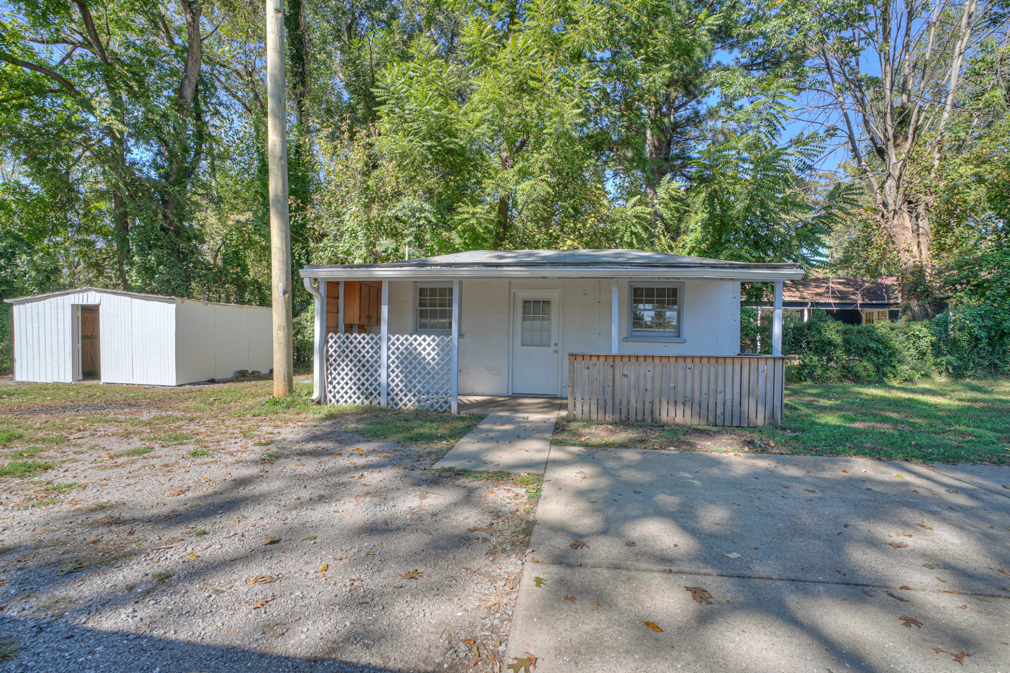 1827 Middle Tennessee Boulevard Murfreesboro, TN 37130 - Photo 6 of 21 a view of a house with backyard and garden